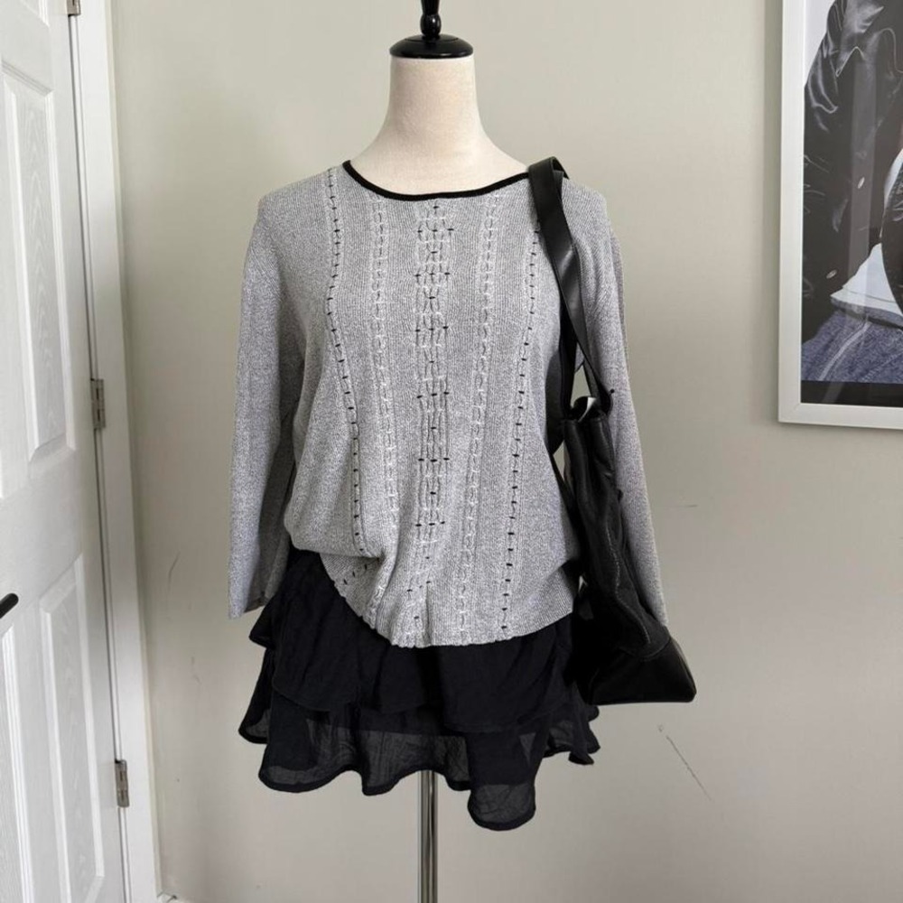 Vintage Evan Picone 90's Grey sweater with black trim